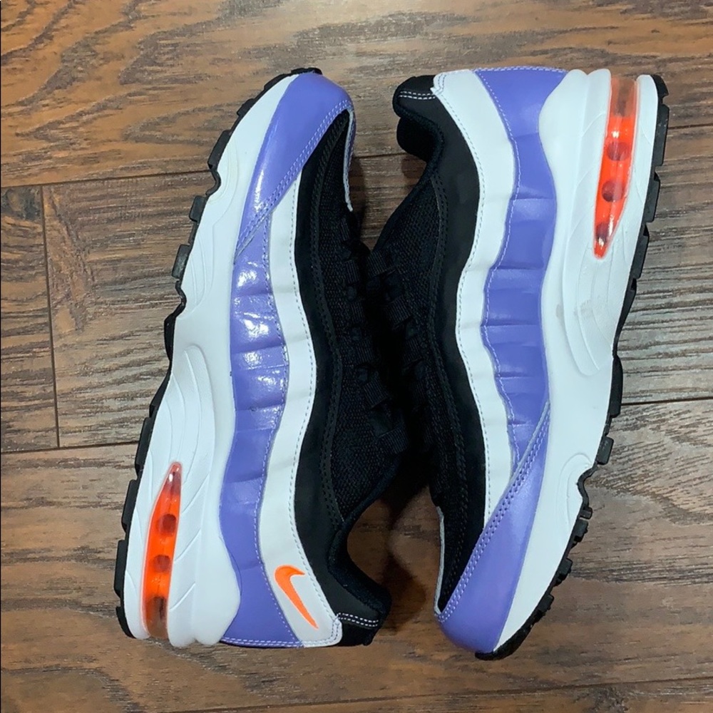 NIKE AIR MAX ‘95 LE (GS) black/total orange - Picture 2 of 16